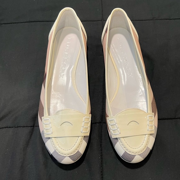 Burberry Flats size 38 - Picture 4 of 9